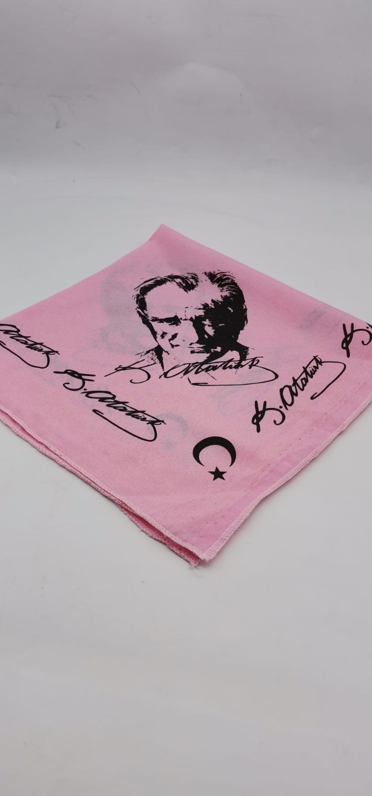 Atatürk%20Desenli%20Pembe%20Bandana%20Fular%205z